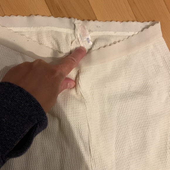 ✏️🆓 w $30+ purch 1 Yellow & 1 White Ribbed thermal underwear - size M - Picture 14 of 16